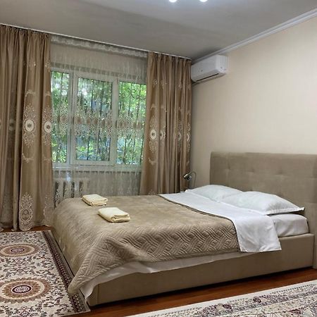 Ferienwohnung Flat Almaty Exterior foto